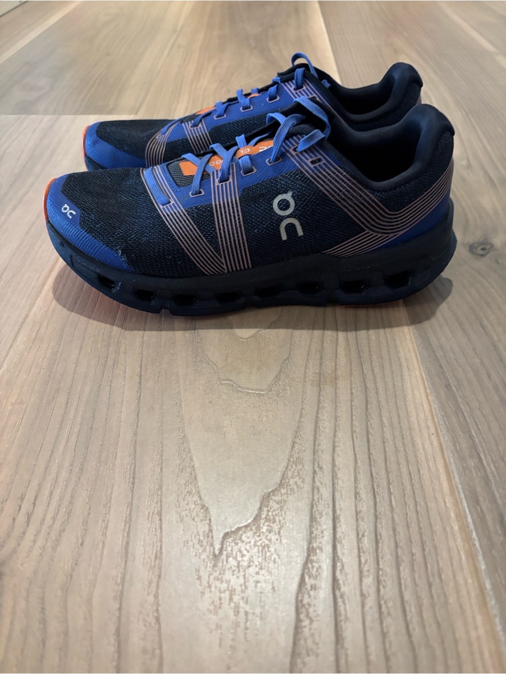 ON women’s athletic shoes - Bundle of 3 pairs!Firm price. - Picture 5 of 11